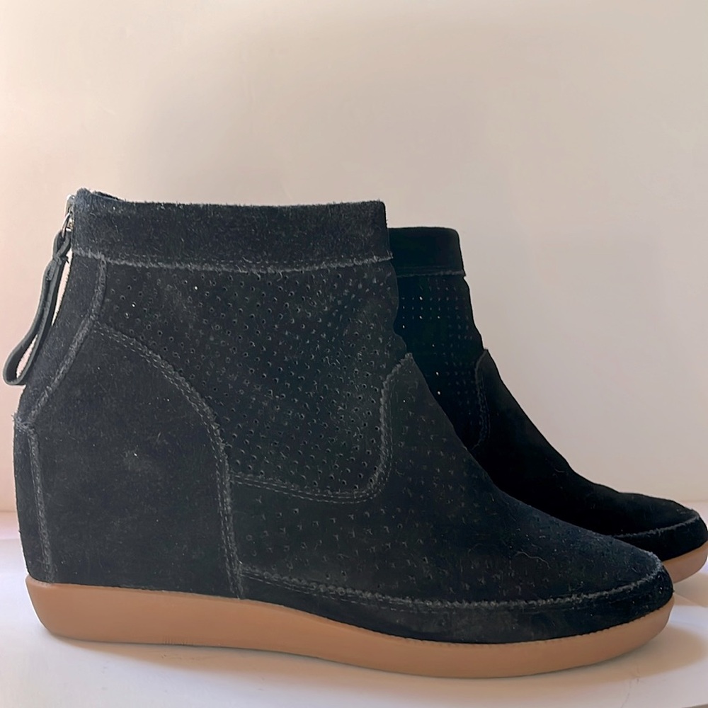 Anthropologie Shoe The Bear Emmy Suede Wedge Black Sz 38 Hidden Wedge Sneakers - Picture 8 of 10